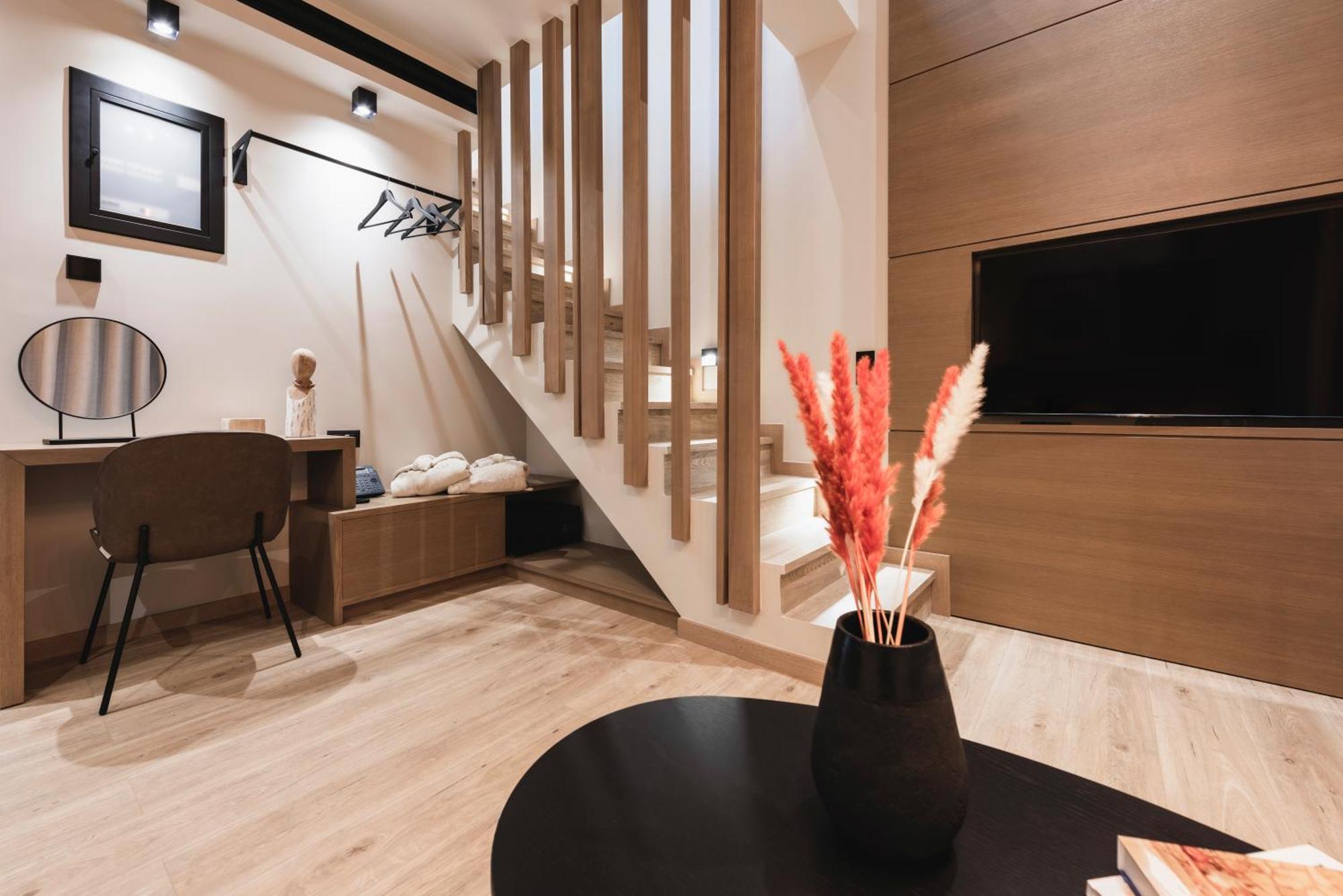 Revi Mountain Resort Boutique Hotel 卡拉维塔 外观 照片